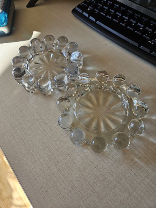 Стъклени пепелници / поставки 2 бр.