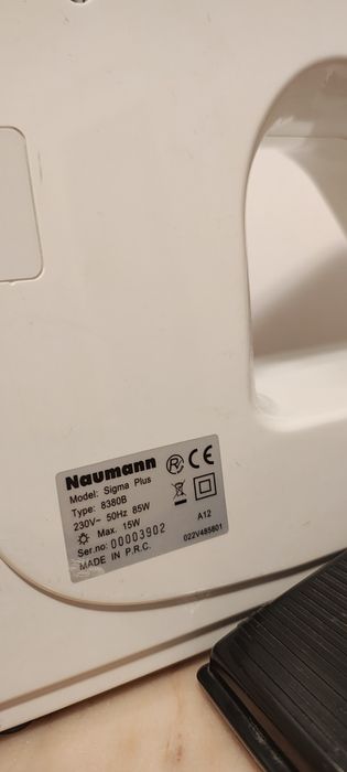 Mașină de cusut Naumann