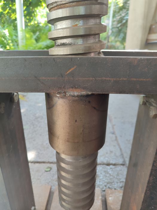 Продам пресс для сто или дома