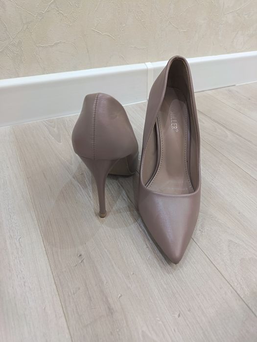 Туфли  лодочки 38 размер