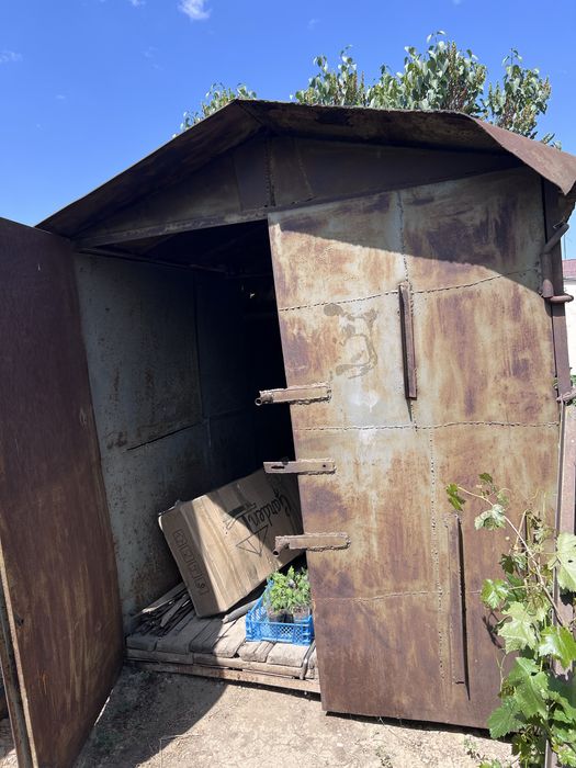 Железный гараж продам