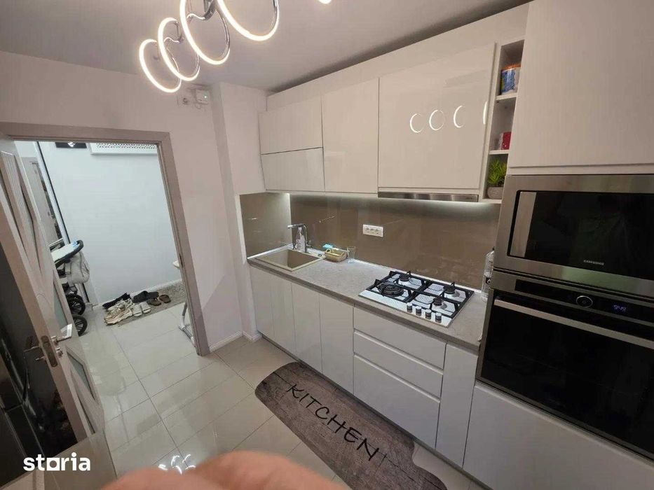 Vand apartament 3 camere Bucuresti