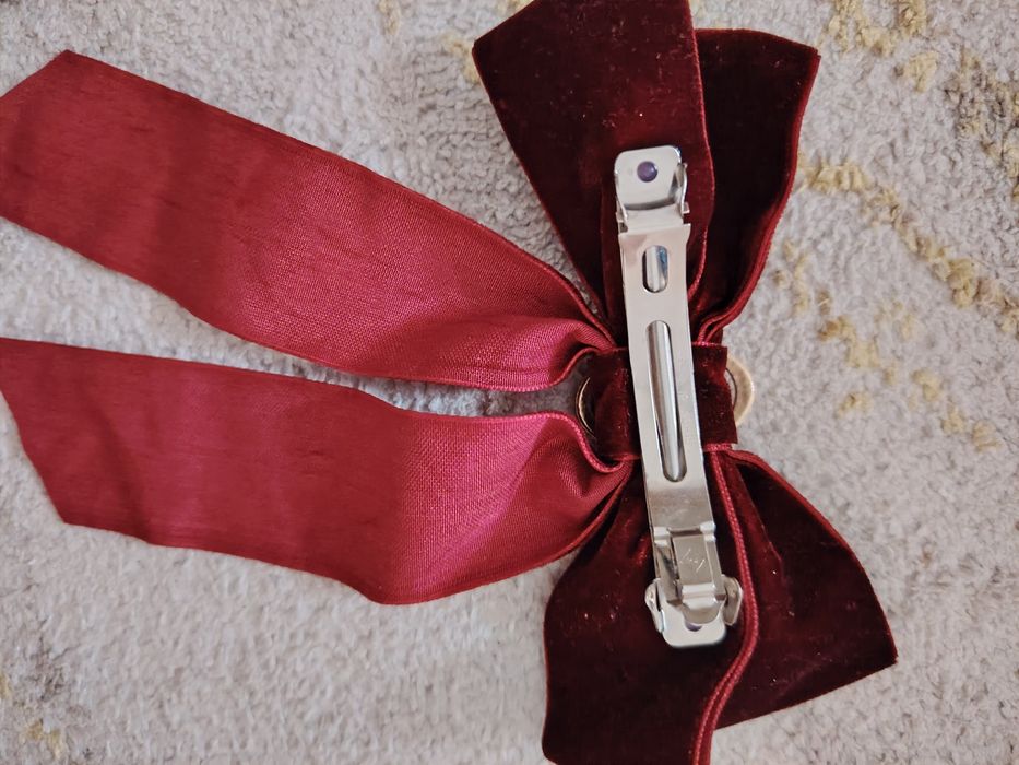 Бархатная заколка для волос с бантом