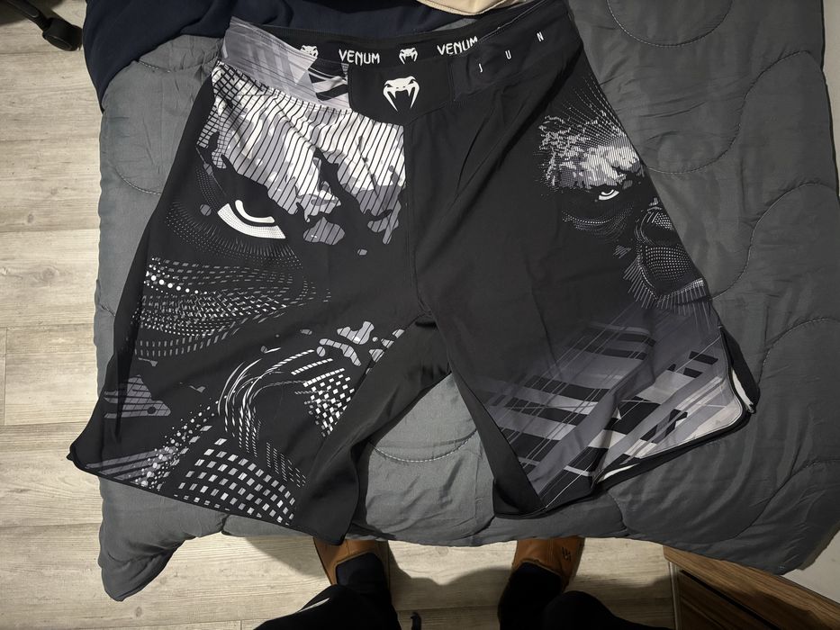Шорти Venum S,L нови