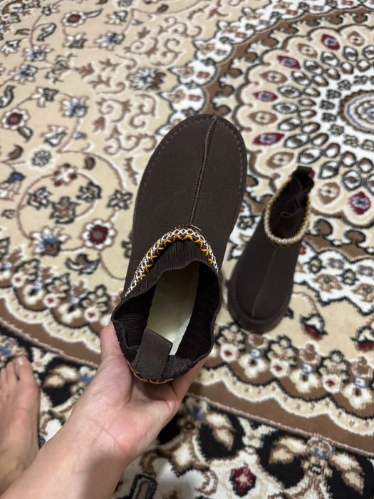 Продам Уги 37 размер