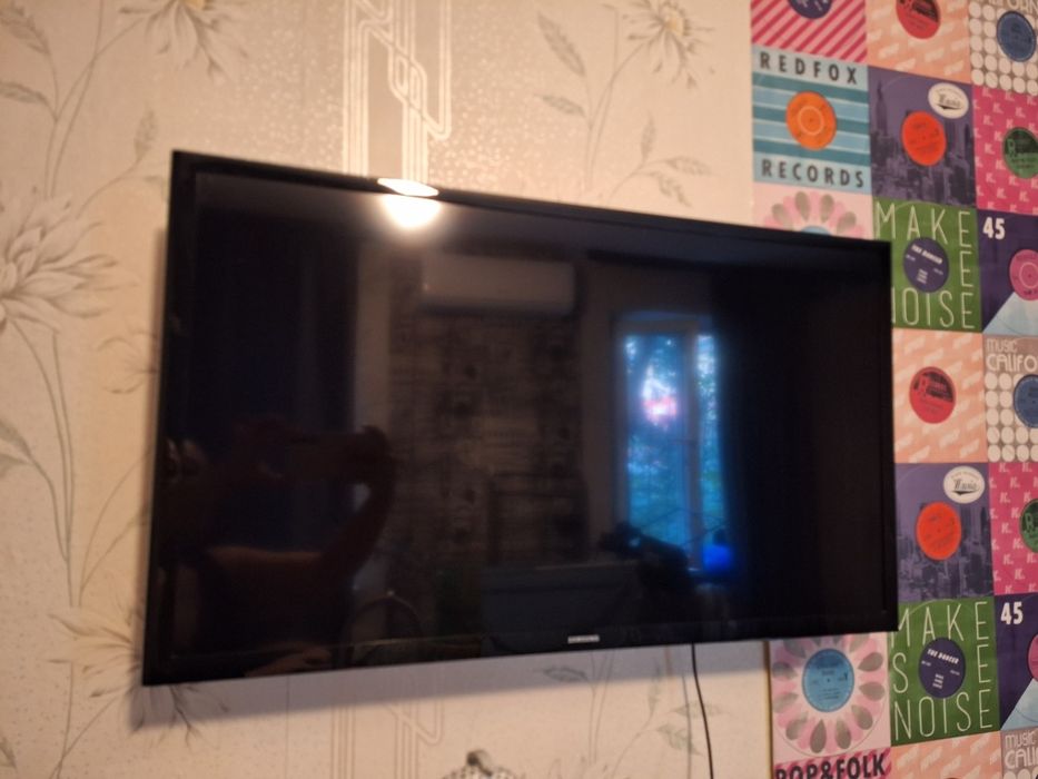 Samsung smart TV, 32 дюйма