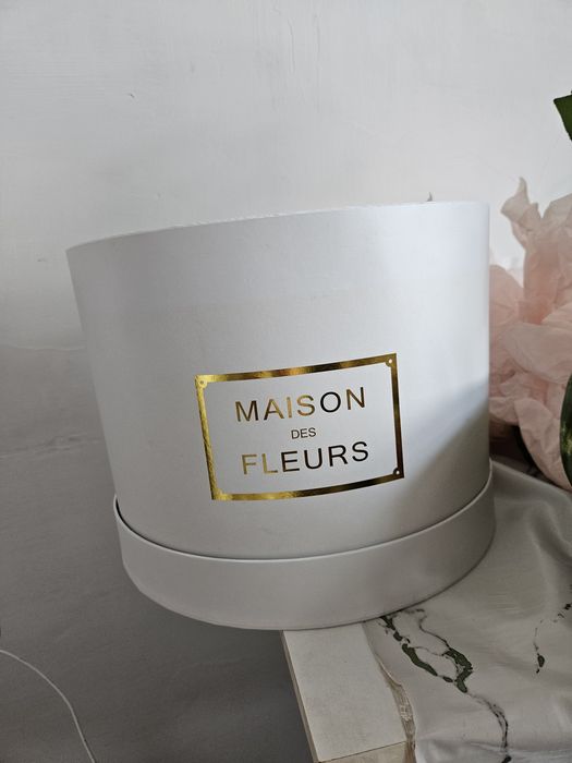 Гүлге арналған Lusso Flowers қорабы"
