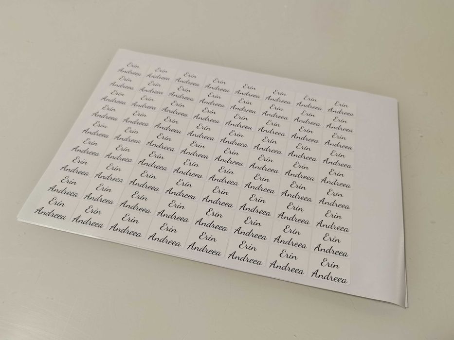 Etichete cu Nume Personalizate