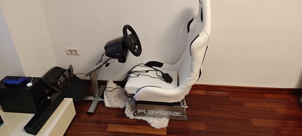 Scaun Gaming  Playseat Evolution + Volan Logitech 923