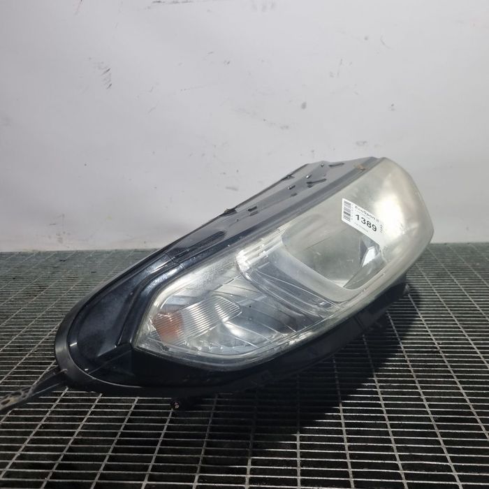 Far Dreapta Ford EcoSport II 2013 - 2017 SUV 4 Usi (1389) Fara xenon