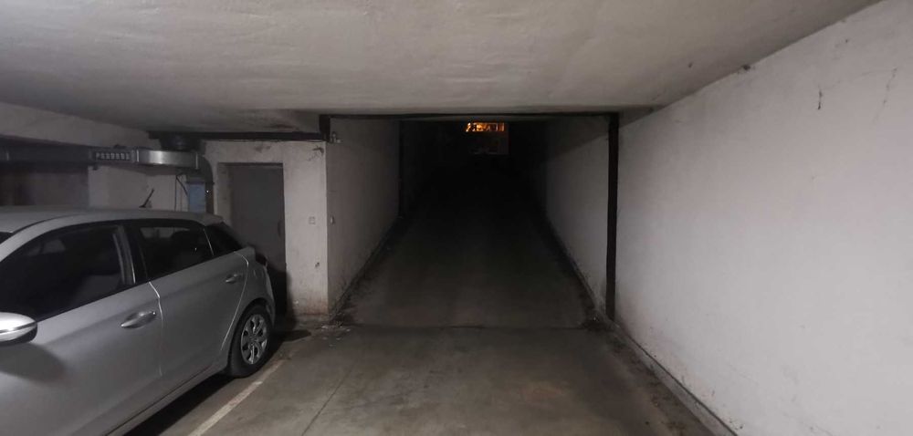 Дава се под наем Гараж / Паркомясто в София, Илинден - 15 кв.м за 127.5 € - Снимка #4