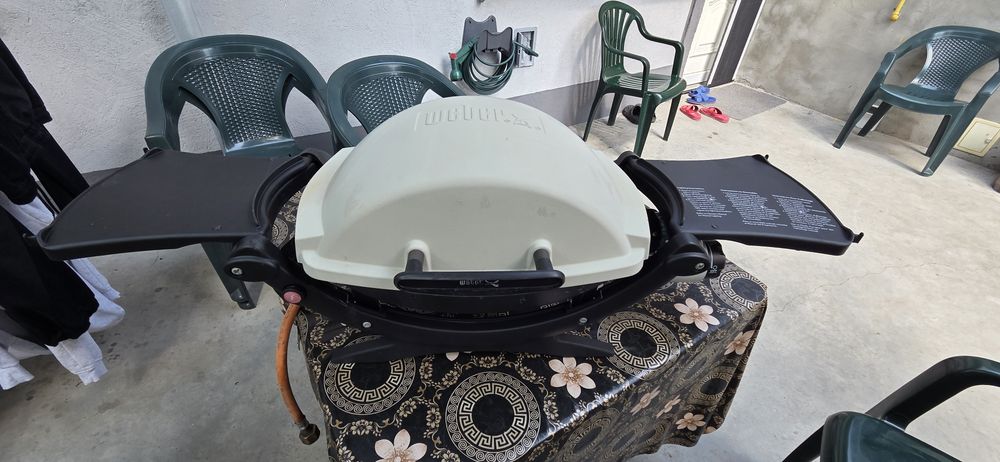 Gratar / Barbeque weber q1200 pe gaz
