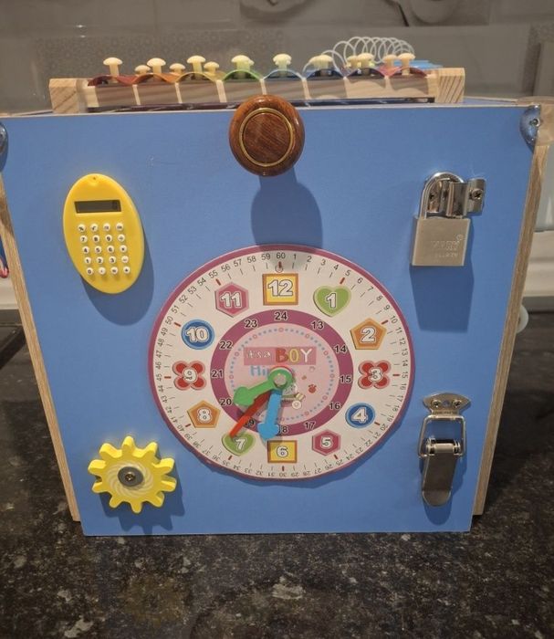 Бизиборд развивающий