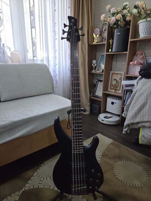 Бас гитара Yamaha trbx 505