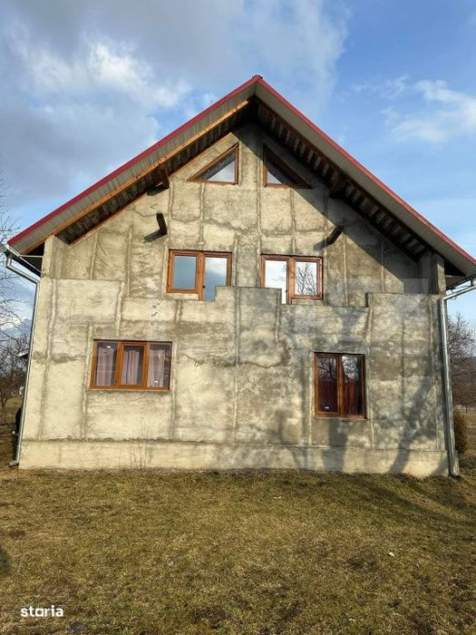 Casa 5 camere, 10 ari - Josenii Bargaului