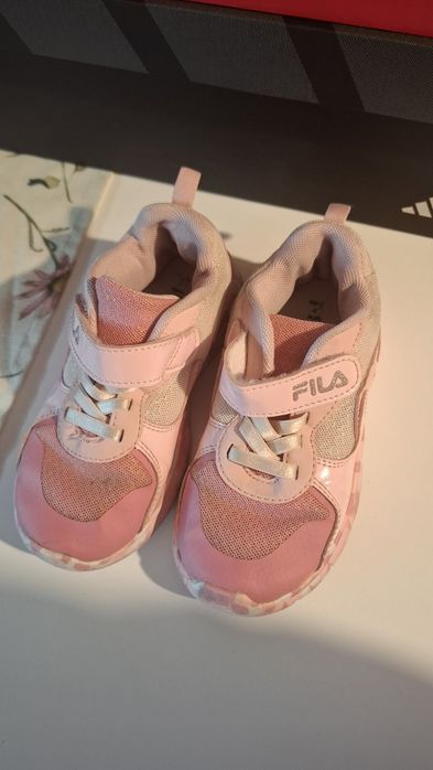 Запазени детски обувки