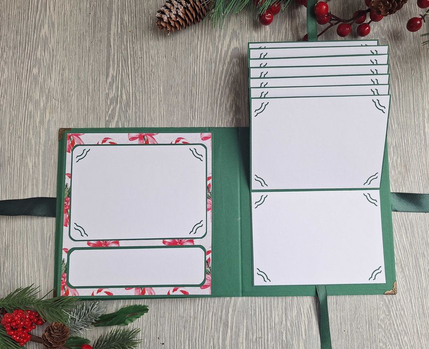 Скрапбук албум в зелено, с коледни елементи, ръчна изработка /53.36