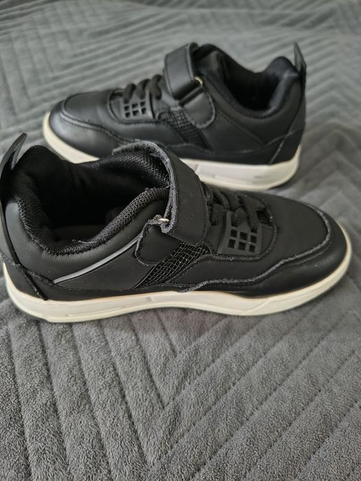 Adidași băiat mărime 31