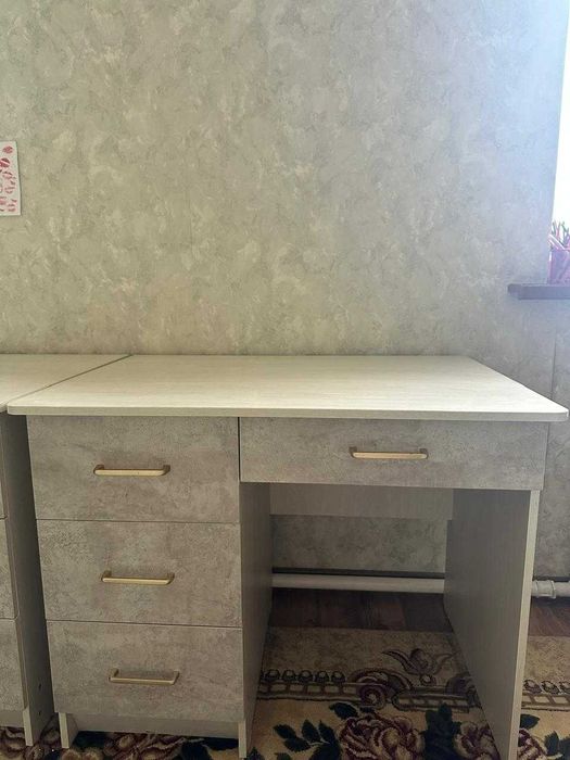Продам письменные столы