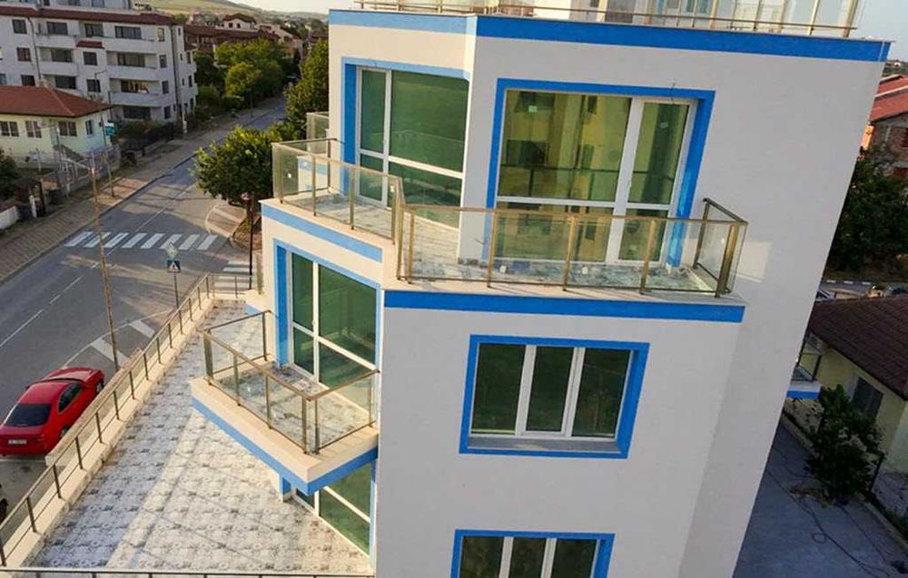 Двустаен апартамент в новопостроена сграда близо до плажа в Бяла