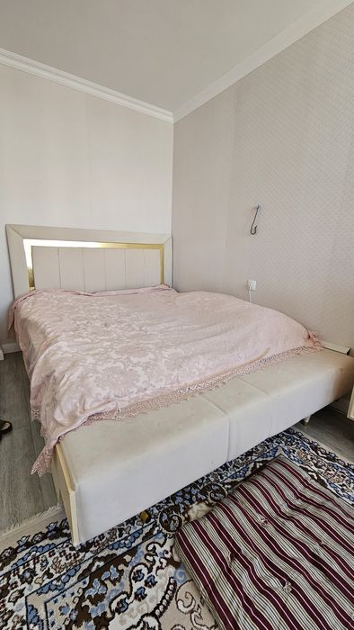 Кровать двуспальная