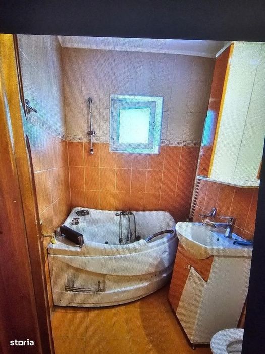 Apartament 3 Camere, 67 Mp, Ultracentral, Loc De Parcare