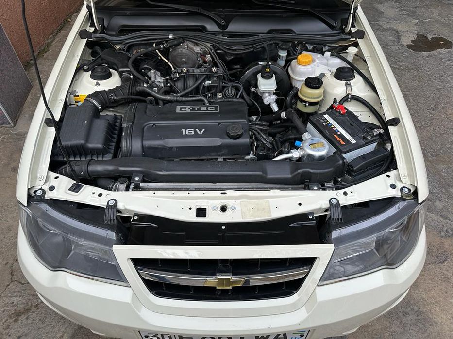 Nexia 2 1.6 lux konditsaner srochna sotiladi