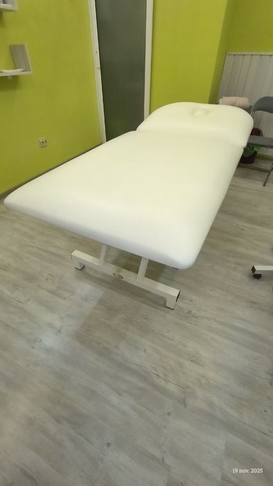 Masă de terapie cu reglaj hidraulic