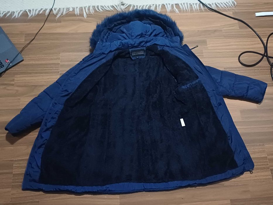 Geaca de iarna cu gluga si blanita dama 80 cm lungime