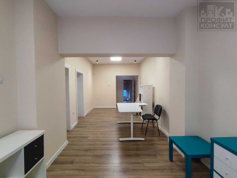 Дава се под наем Офис в Велико Търново, Център - 95 кв.м за 600 € - Снимка #6