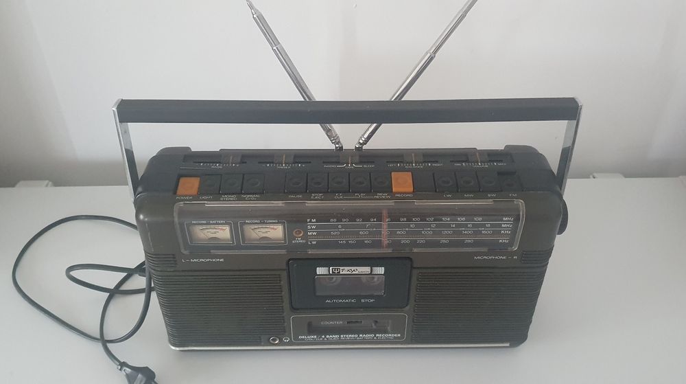 Radiocasetofon Tokio Savoy Deluxe  vechi