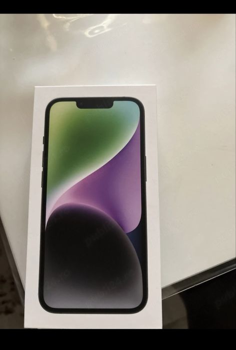 Vand telefon iphone 14 aproape nou