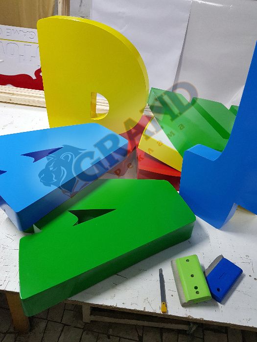 Вывески, буквы, стенды