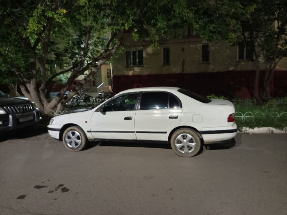 Продам Карина Е 1993 год