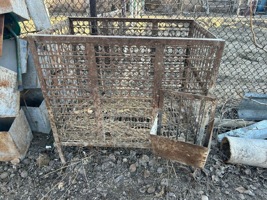 Продам клетку железную