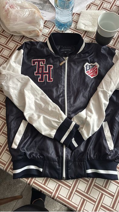 Geaca tommy hilfinger 164