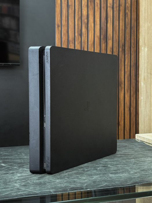 Sony PlayStation 4 Slim 1TB