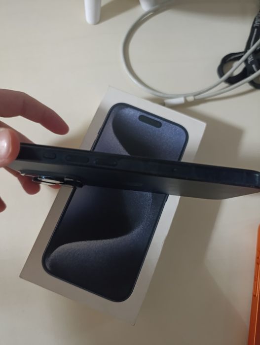 Продам  iPhone 15 pro