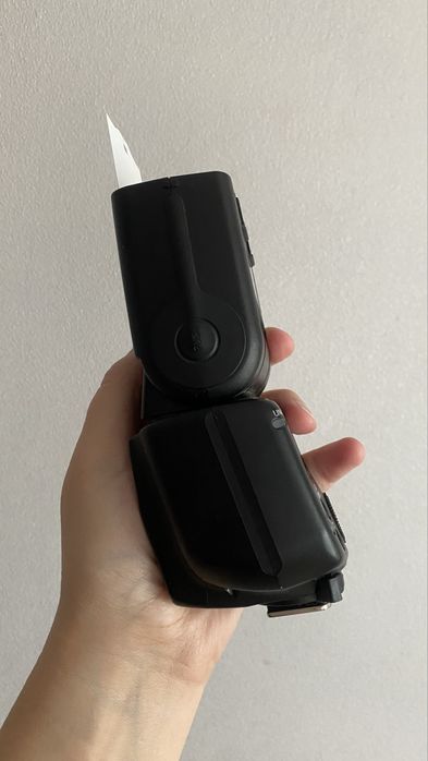 Продам вспышку на Canon