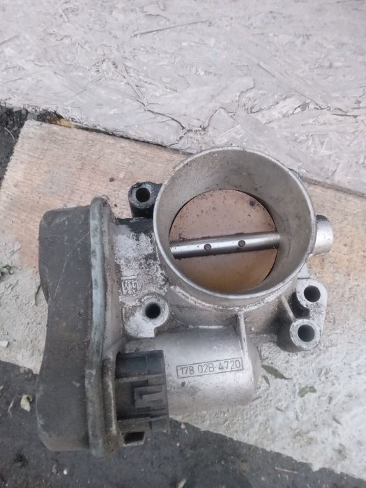 Генератор и дросленая заслонка