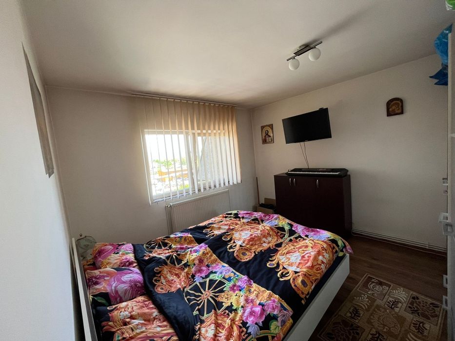 Vand apartament 2 camere