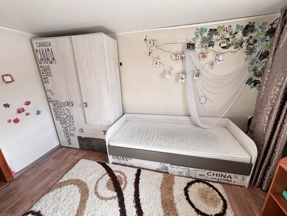 Спальный гарнитур из спальни подроска