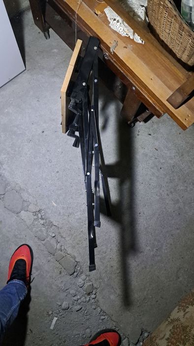 Работна маса нова и менгеме ново