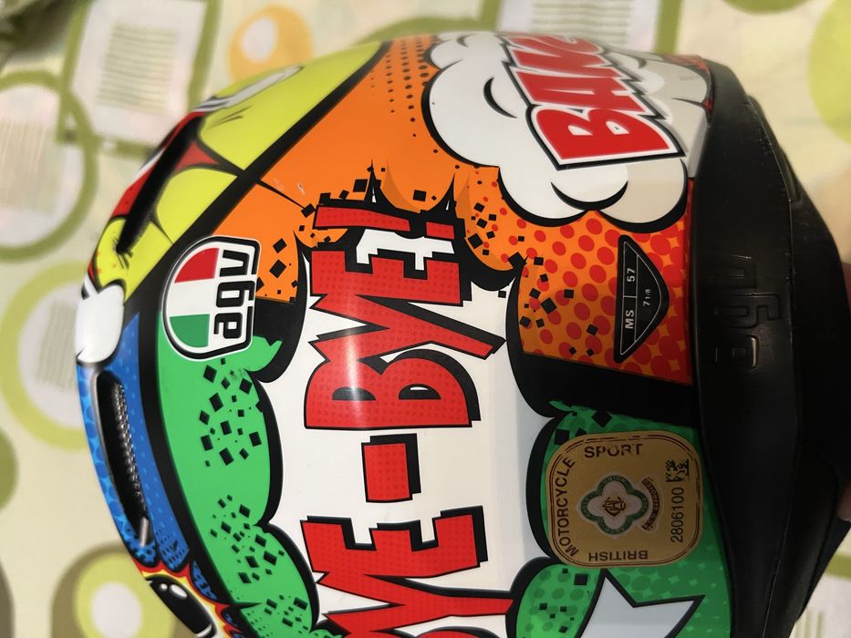 Casca agv k3 cu mici zgarieturi