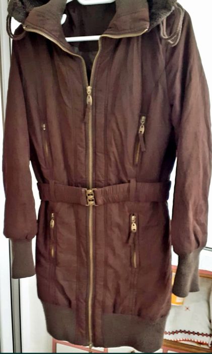 Geaca iarna maro cu blanita