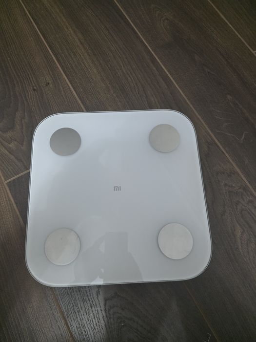 Продам Xiaomi Mi Body Composition Scale 2