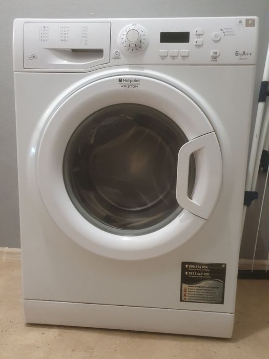 Vând  mașină de spălat ariston  6 Kg