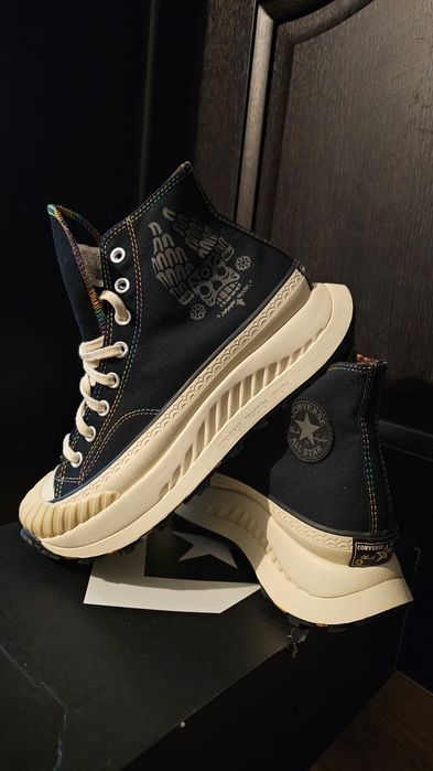 Converse Editie Limitată Noi