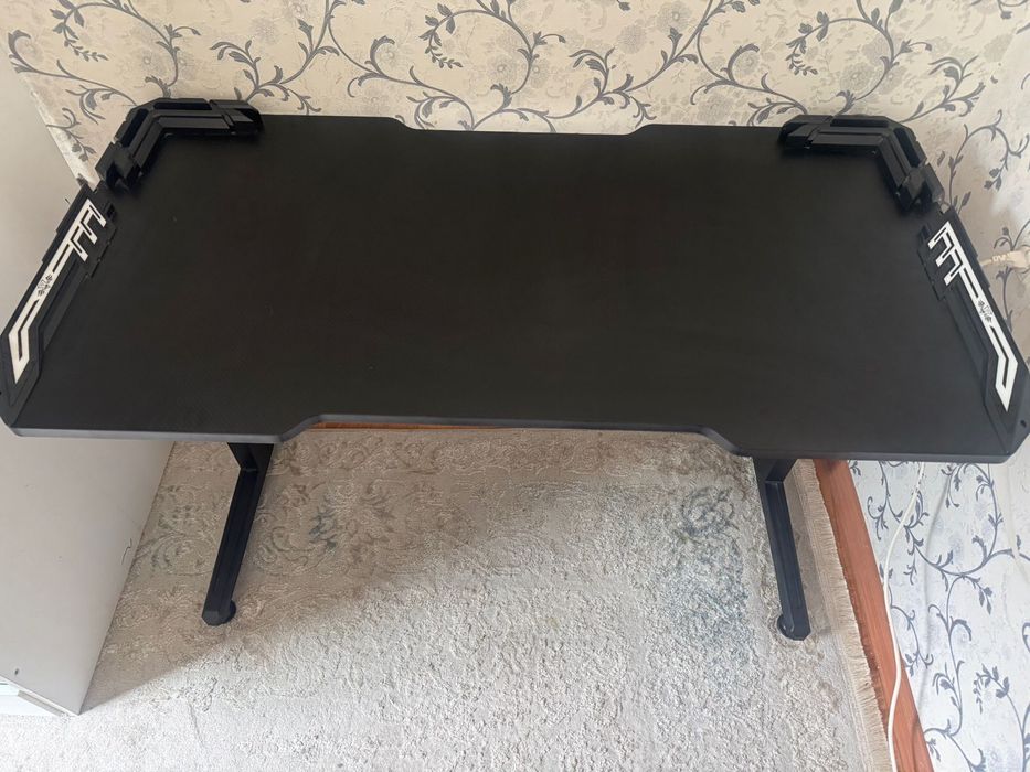 Компьютерный игровой стол