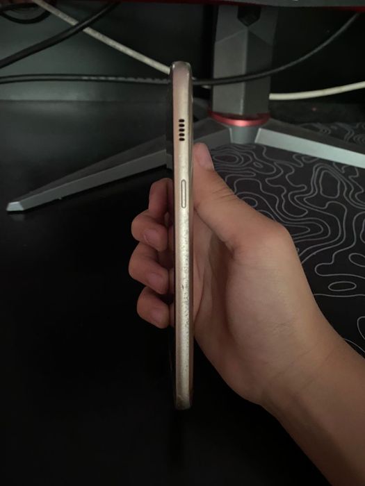 Продам Samsung A3 2017